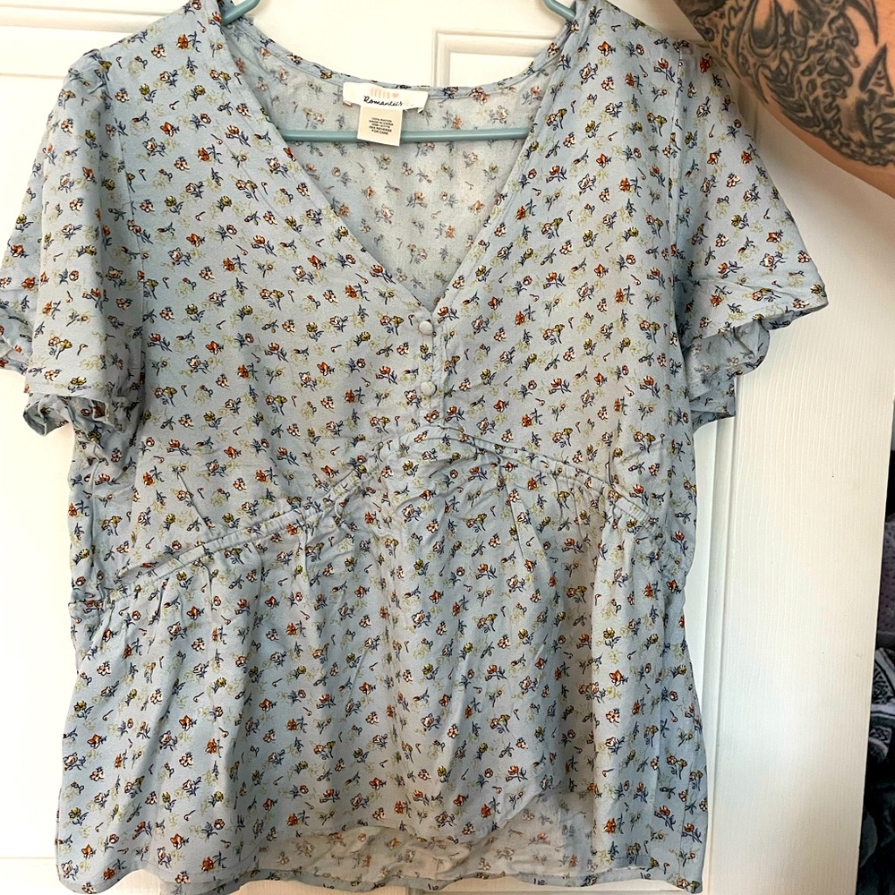 Romaric’s crop shirt. Size medium